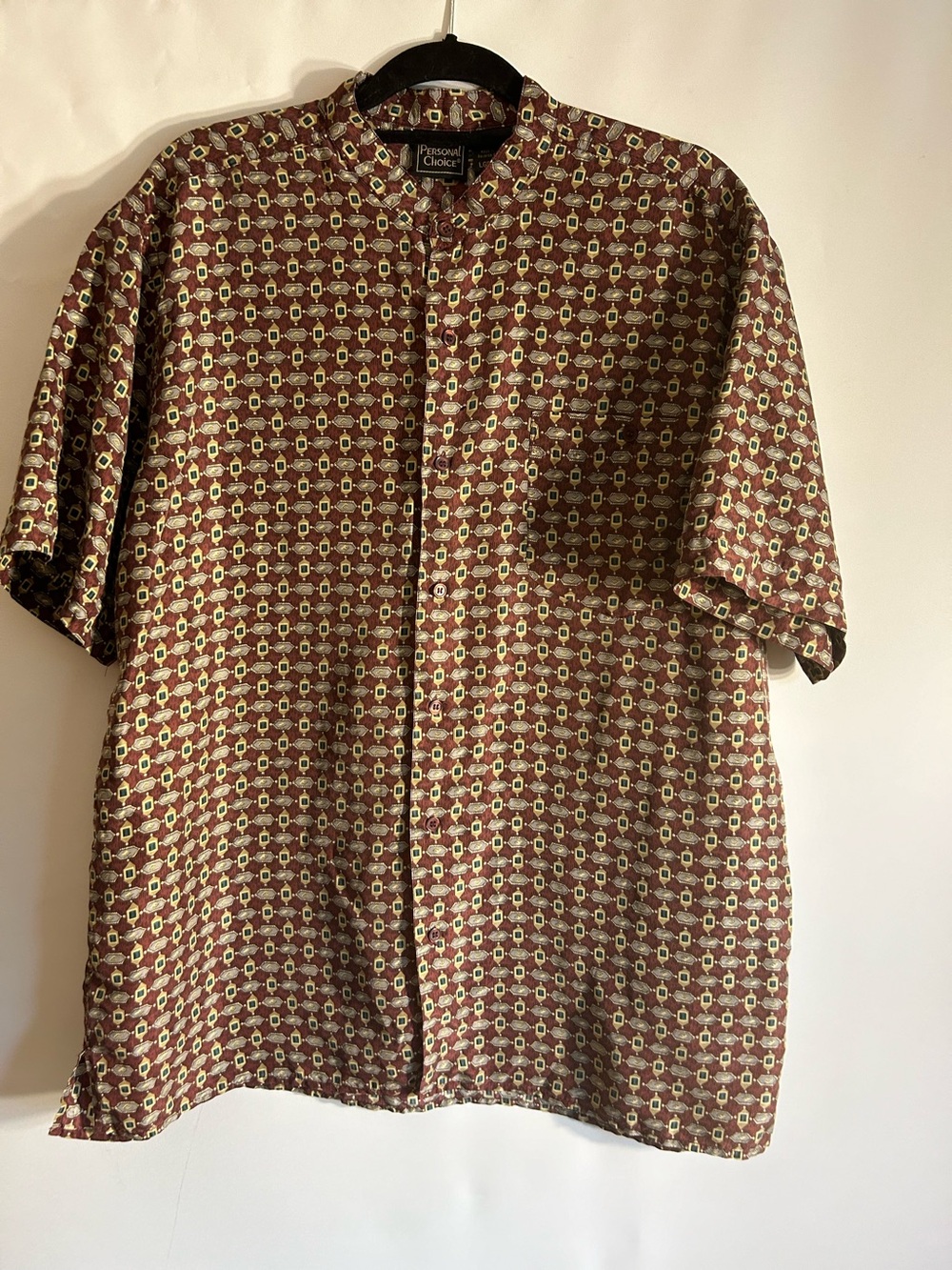 PERSONAL CHOICE 100% SILK BURGUNDY BACKGROUND ALL OVER PATTERN SHORT SLEEVE SHIR